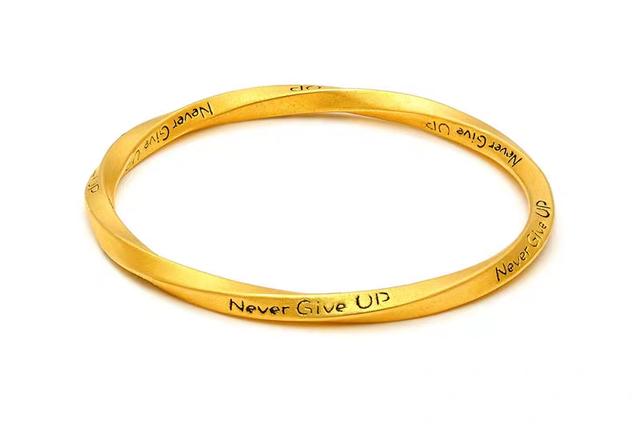 时尚迪科30多克的黄金手镯，有哪些款式时尚大方，适合30多岁女人佩戴