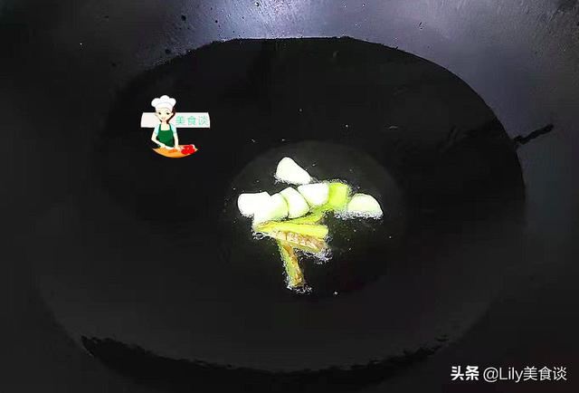 明日进入腊月，这肉记得要多吃，鲜香又营养，炖一锅上桌太鲜美了