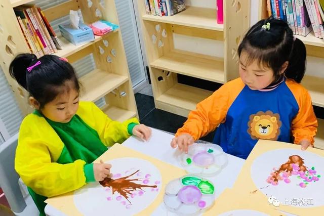 社区|读绘本，学画画，松江这个社区儿童读书角真热闹