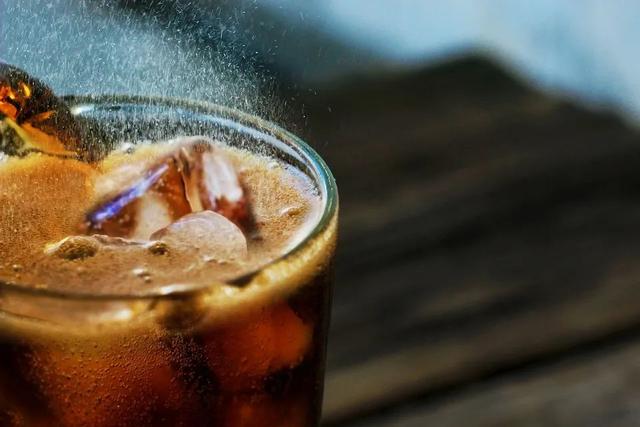 靠可乐、酸性食物「溶石」？不如试试这两道食疗方