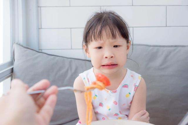 孩子挑食，家长这样应对能更好解决问题