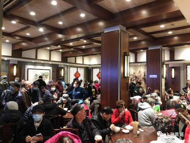 价格|鲜鲜鲜！老半斋刀鱼汁面上市！馄饨芯子也卖爆了