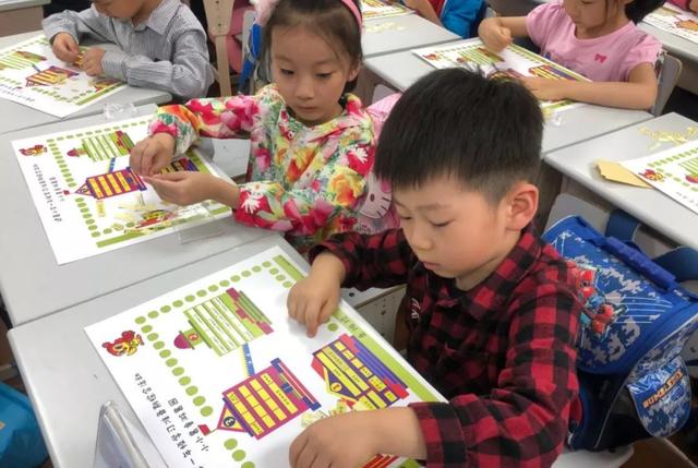 海绵宝宝不在家|教育部叫停幼儿园小学化，还是有家长给孩子上，爱子心切不能这样