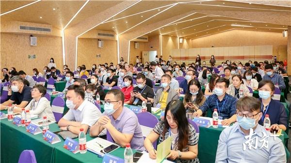 纺织服装VR时代来了！惠州学院迎行业盛会，52所高校参加