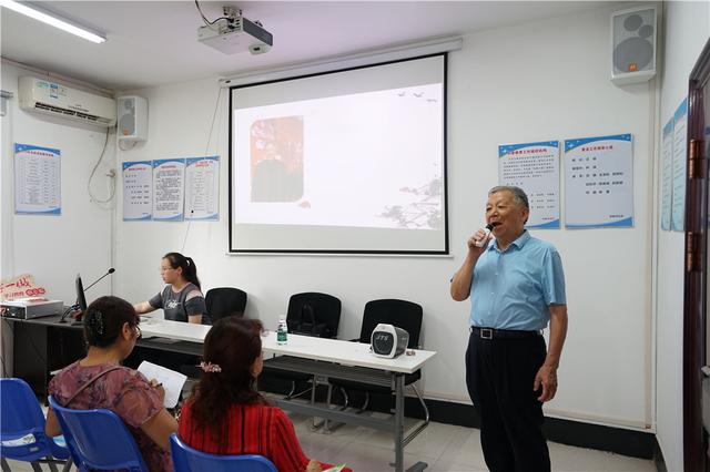 超幸福一家|学隔代教育之道，浏阳河幼儿园邀请爷爷奶奶听讲座