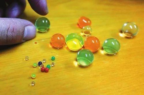 「超级宝妈」这些会伤害孩子的危险玩具，快来看看你家有没有？