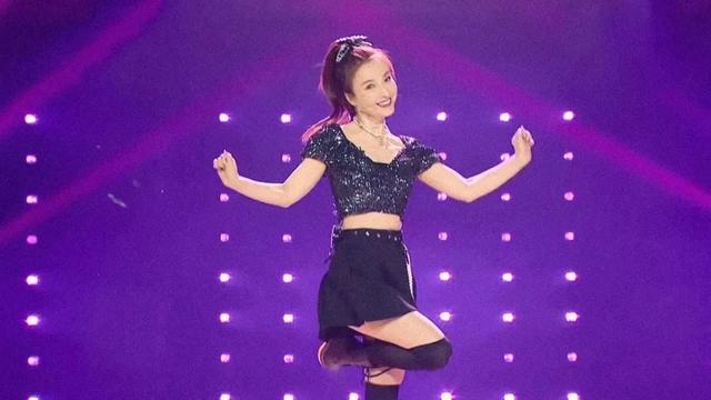 江水寒|看完《乘风破浪的姐姐》，我姐更焦虑了：女生年纪大，不丢人…