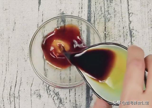 居家分享酸辣腐竹的好吃做法，简单营养，美味解馋，家人特爱吃