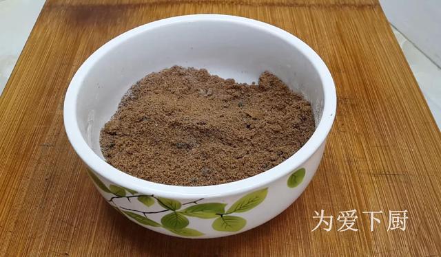 在家面粉别炸油条了，开水一烫，比蛋糕烧饼还香，真的非常美味