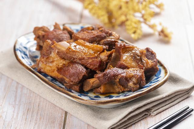 炖肉炖排骨时，调料可不能乱放，牢记3不放技巧，肉质鲜嫩还不腥