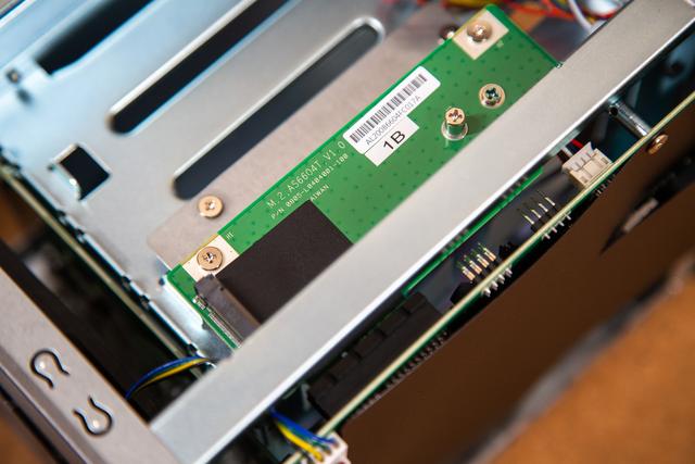 华硕品牌第一款NAS表现如何？华硕 AS6604T实测分享