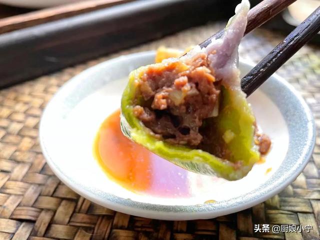 冬至吃饺子，离不开牛肉馅，记住这2招，鲜嫩不腥，上桌就抢光