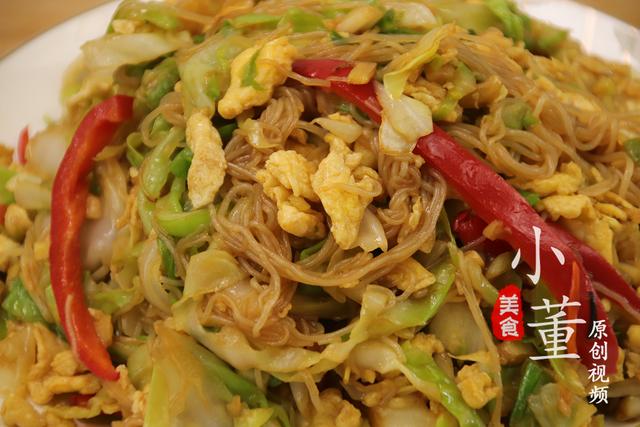 包菜炒粉丝|1颗包菜搭配1把粉丝超美味，比大鱼大肉还好吃，5分钟就学会