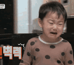 观察者网|火箭少女101解散，杨超越崩溃式告别乐坏网友