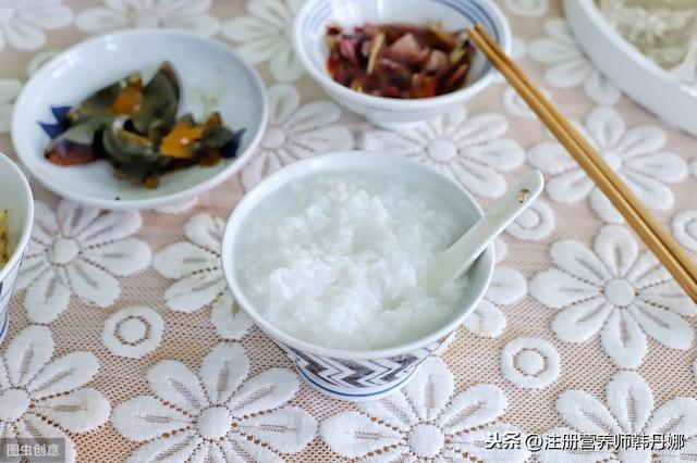 『超级宝妈』哺乳期饮食禁忌，两类食物不能吃，四类食物要少吃，其他都可以吃