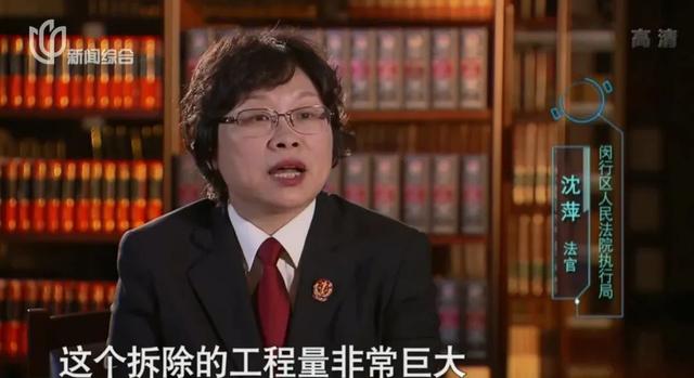 女士|崩溃！红木家具长满白毛，买了别墅却被迫空置11年！只因邻居一个举动……