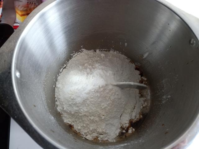 哈哈，花了1年时间，我的馒头终于“开花”了，太好吃，太开心