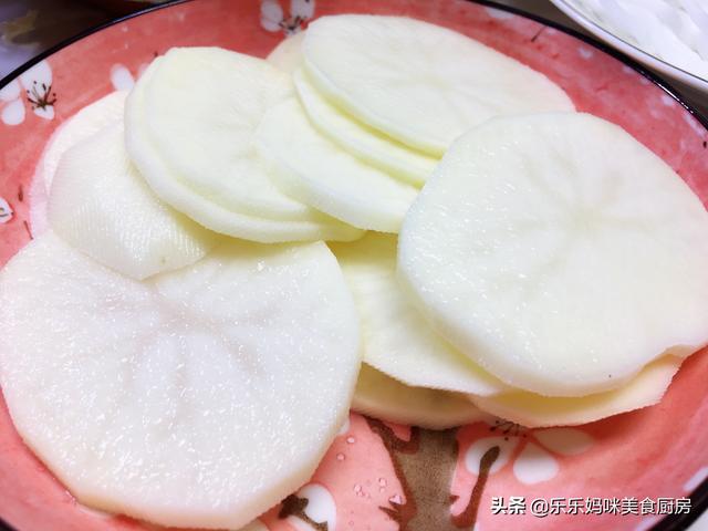 天冷花80块钱在家吃火锅，单人单锅，经济实惠，味道也不差