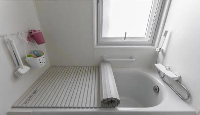 难怪“刷大白”又火了，学她家这样搭配，透着骨子里的高级感！