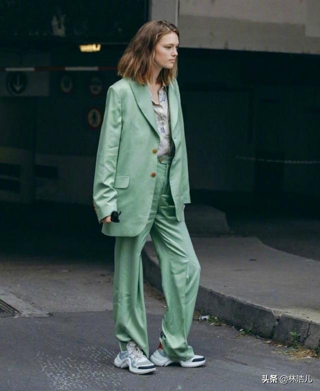 时尚迪科夏天做仙女，一定要带点“绿”才行，杨幂、钟楚曦都把绿色穿活了