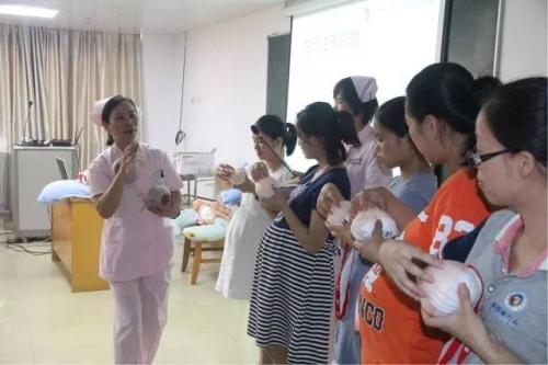 一个小心愿|怀孕以后不要抱别人的孩子，这个说法不是迷信，而是科学佐证