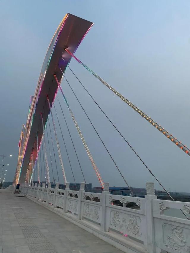 「世界那么大」盘点濮阳颜值最高的三座桥，每一座都美轮美奂