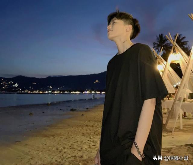 活力四射的帅哥,适合90后男生穿搭,港风系的小哥哥,时尚有气质