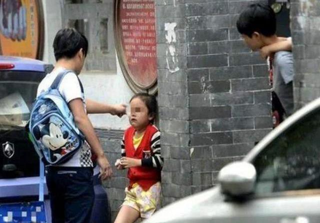 #你的育儿经#打孩子要有度，这3个部位是孩子的“生命线”，家长再生气也别打