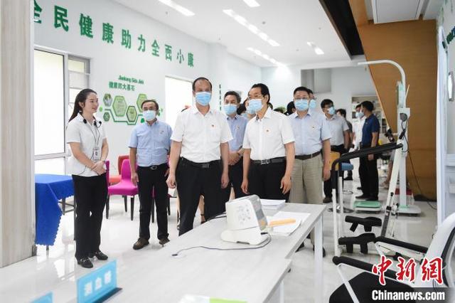 社区|院士专家走进武汉社区 助力基层医疗振兴发展
