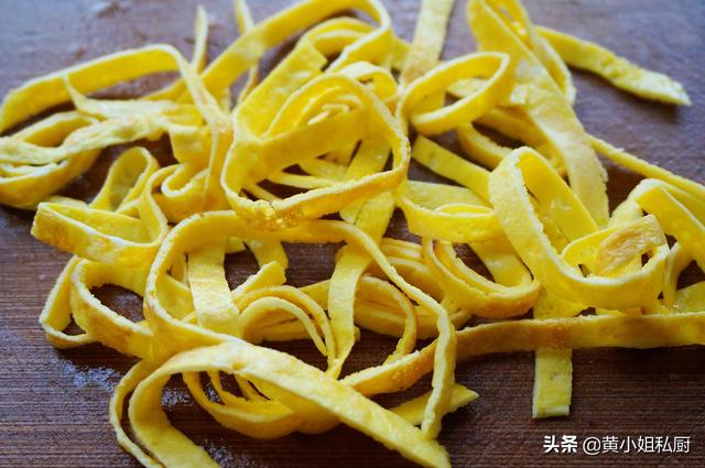 超级宝妈：进入春天，不吃肉也要吃这丸子汤，一周吃2次，宝宝长高个
