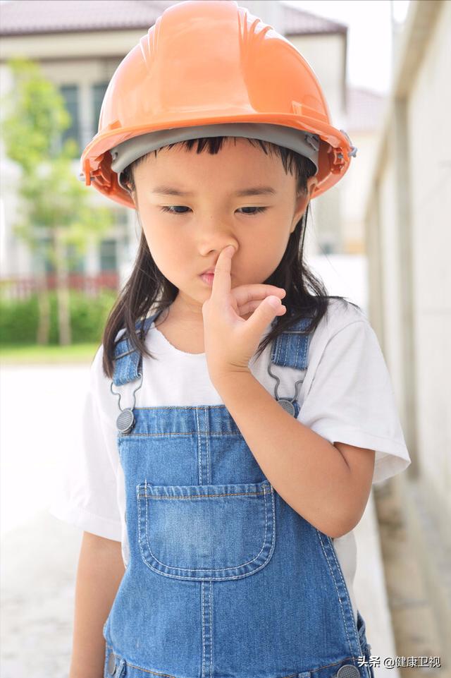鼻孔|老是挖鼻孔的人，可能会面临这3个后果，手下留情好不好？如何是好？