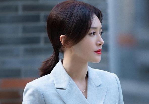 电影工厂|吐槽女星瘦得跟鬼一样的秦岚也向镜头屈服,减肥健身体重常年92斤