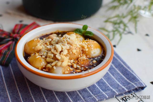 冬天特馋这美食，像汤圆又不是，朋友：才知道还可以这样吃