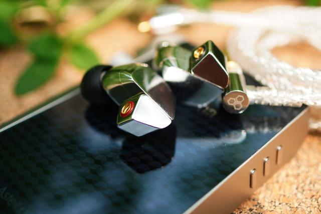 ??一条很“铍”的耳机 聊聊FINAL AUDIO A8000的使用感受