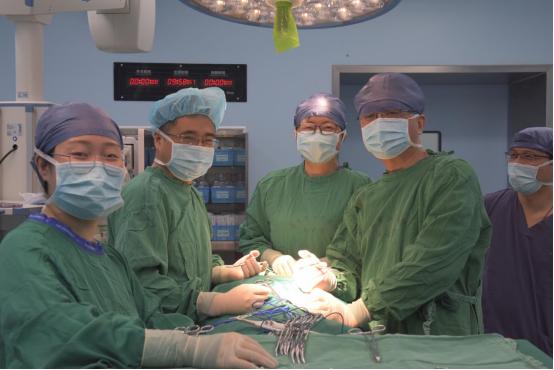 手术|患者体检发现甲状腺乳头状癌，医生取出89枚淋巴结