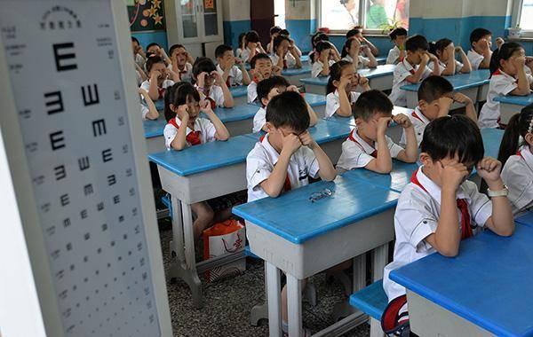 【你的育儿经】小孩在家上网课，怎样更好地保护视力？一根毕亚兹TpyeC线搞定