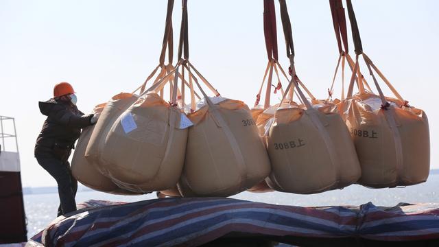 中国|厄美刚签协议，英媒就硬扯中国，“中国5G被排除在外”太荒谬