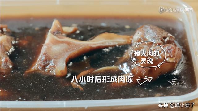 山东这家早餐店火了，猪头肉卷煎饼，30元1斤，网友：太便宜了