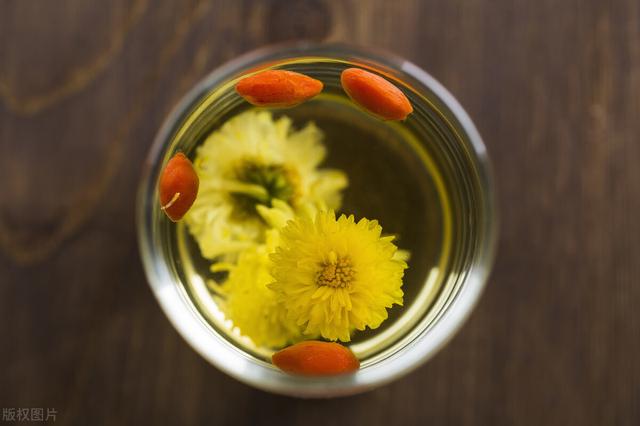 杞菊黄精茶缓解耳鸣