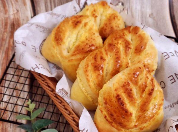 这道椰蓉面包藏着小惊喜，瞬间征服你