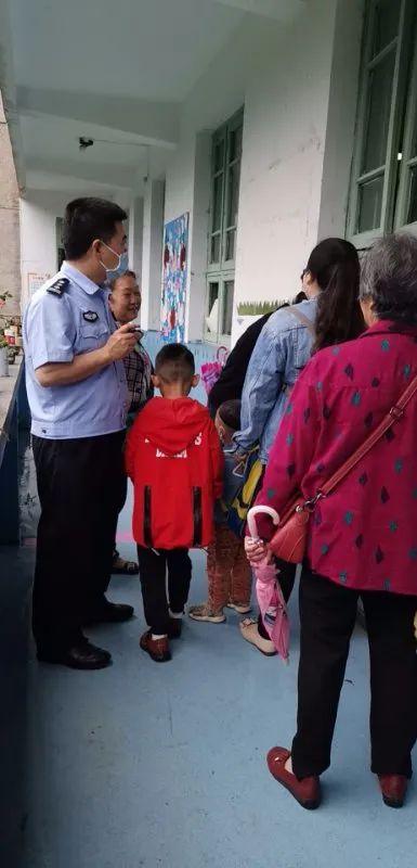 你的育儿经|綦江公安｜蜀黍护航辖区幼儿园开学