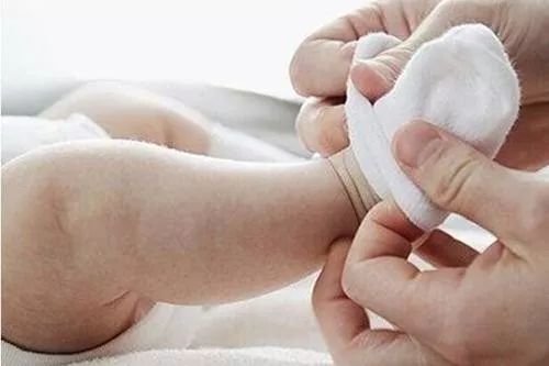 「暖先生格调」宝宝出现以下5个症状，一定要重视了！