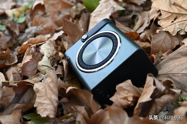 不止好听，唱K也不在话下，带上艾特铭客金刚6随处开趴