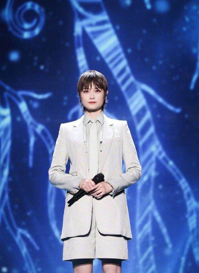 李宇春，为什么哪里都有她？|9号放映厅