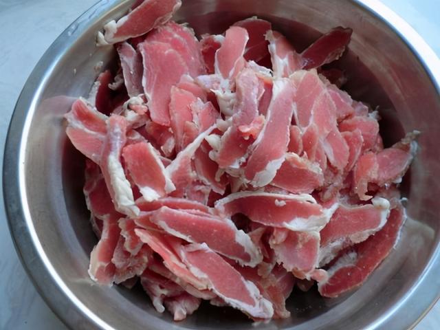 山东名菜酥羊肉怎么做？厨师长手把手教你，羊肉入口即化软嫩鲜香