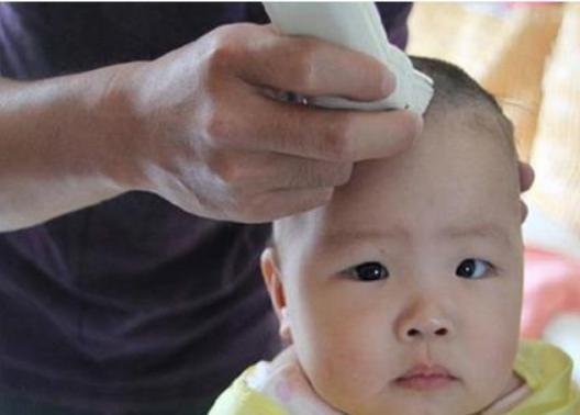 大型灾难现场，家有孩子的把这些东西收好，不然还你个“谢广坤”