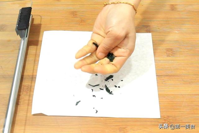『吃天下』孩子的辅食别乱买！菠菜晾干打粉自己做，安全营养无添加