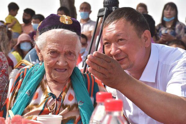 新疆135岁老人去世生前为中国最长寿老人