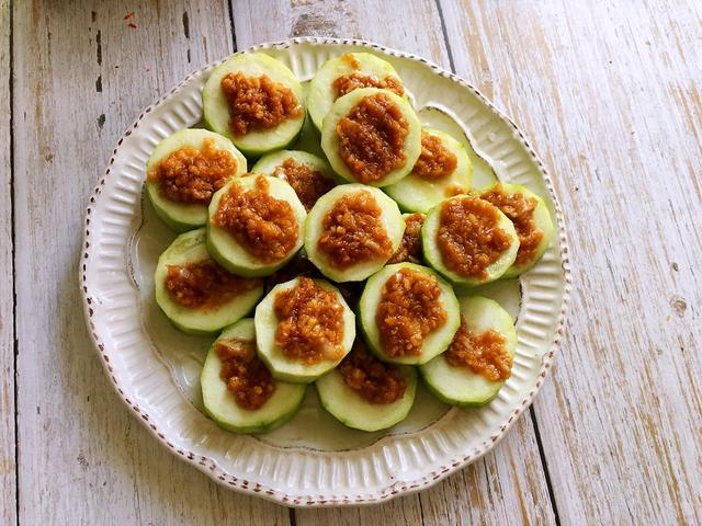 丝瓜这样吃，简单好做，蒸一蒸原汁原味，味道鲜美