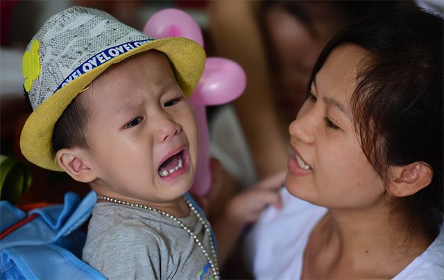3岁孩子“狗都嫌”，先别失控，家长没辙时，可以试试这三个方法